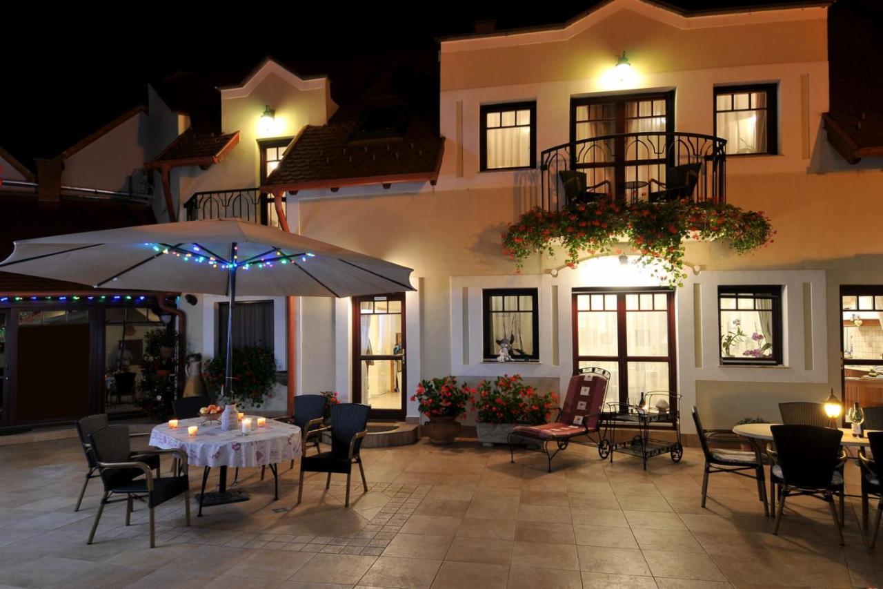 Bed and Breakfast Patria Panzio Erlau Exterior foto