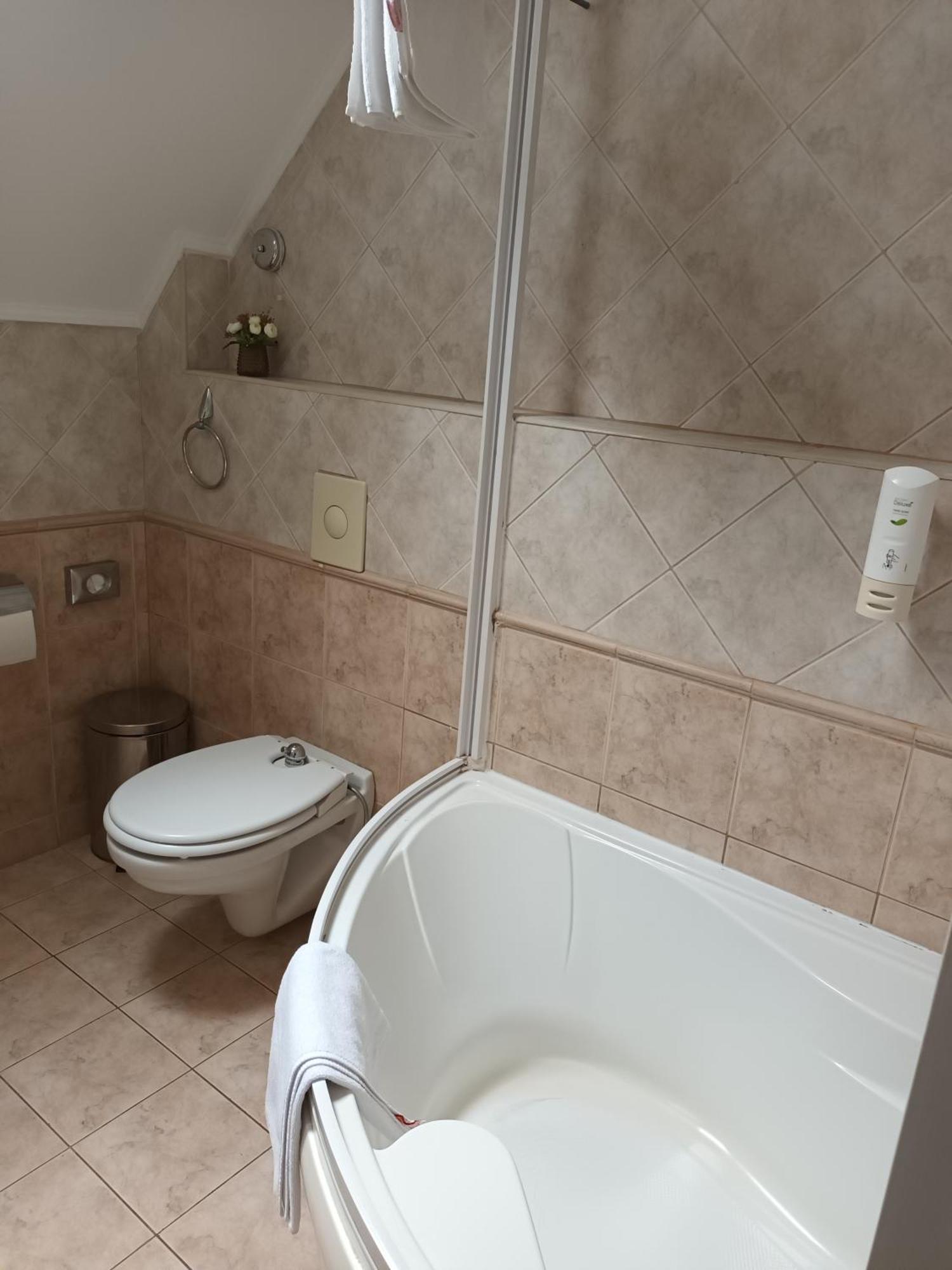 Bed and Breakfast Patria Panzio Erlau Exterior foto